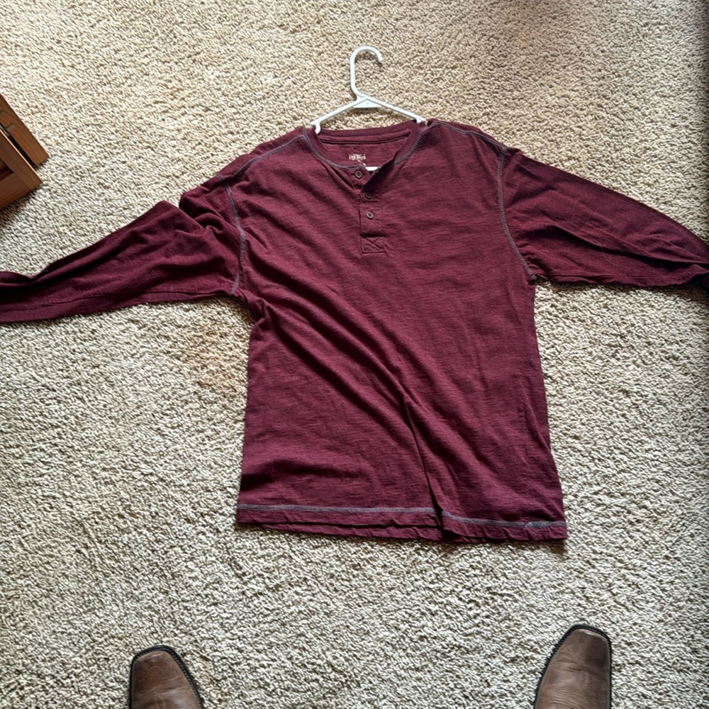 Red Head Brand Long sleeve Henley. Medium. Burgundy
